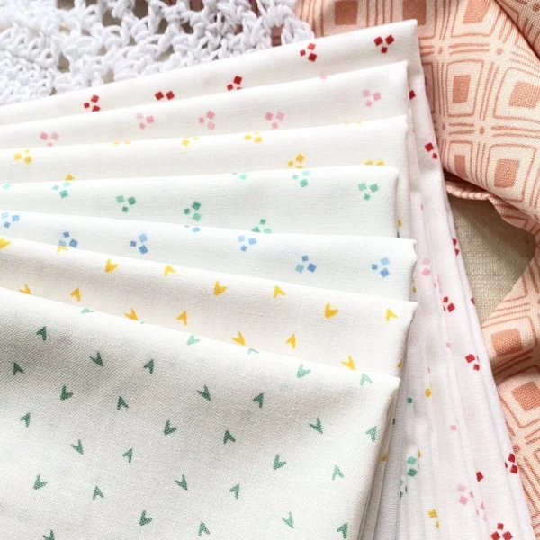 8098f9b975f1d4eb3b5b06bd2fead3bb.webp 100% Cotton Low Volume Fabric – Soft Neutral Tones