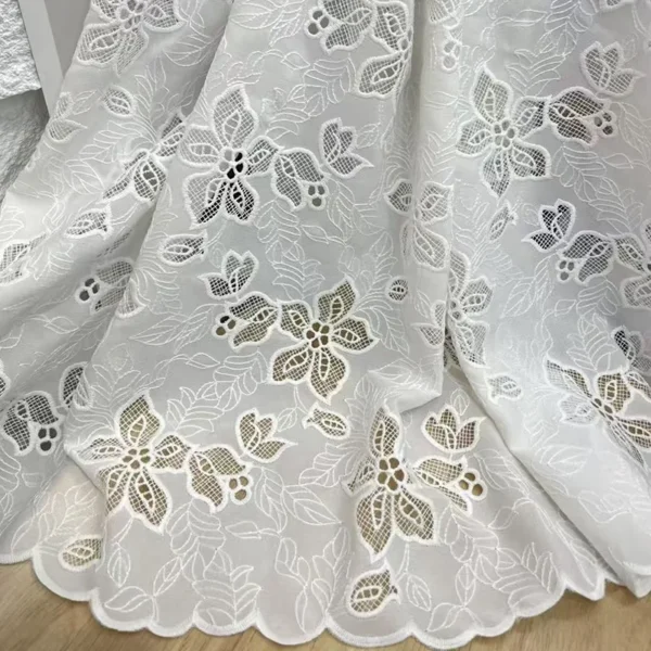 Water-Soluble Floral Embroidered Lace Fabric – 90 × 130 cm