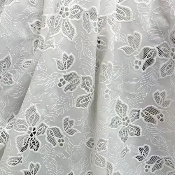 Water-Soluble Floral Embroidered Lace Fabric – 90 × 130 cm