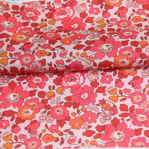 Red Floral Cotton Poplin Fabric – 50 × 145 cm